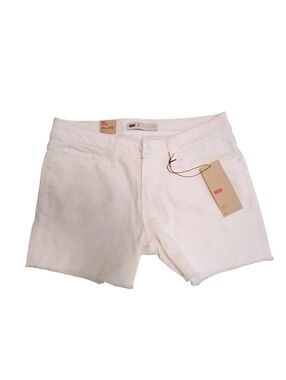 NWT Levis. White Shorts